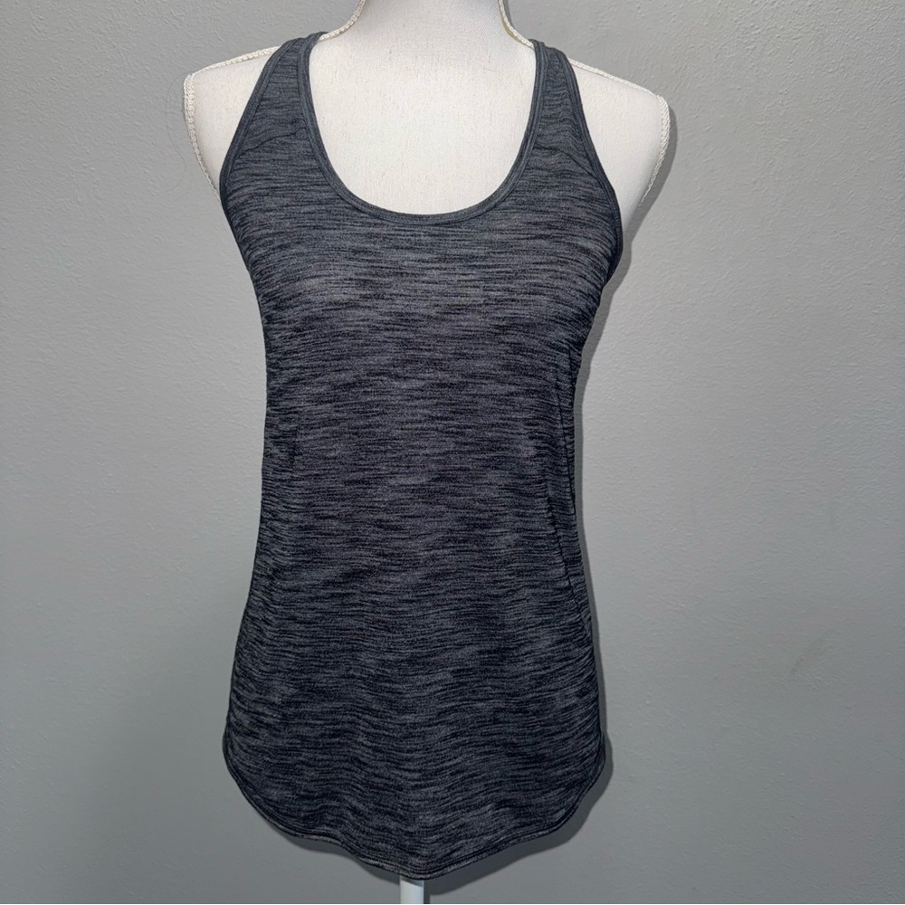 Lululemon Essential Tank Top Women’s‎ S/M Heathered Gray Racer Back Loose Fit